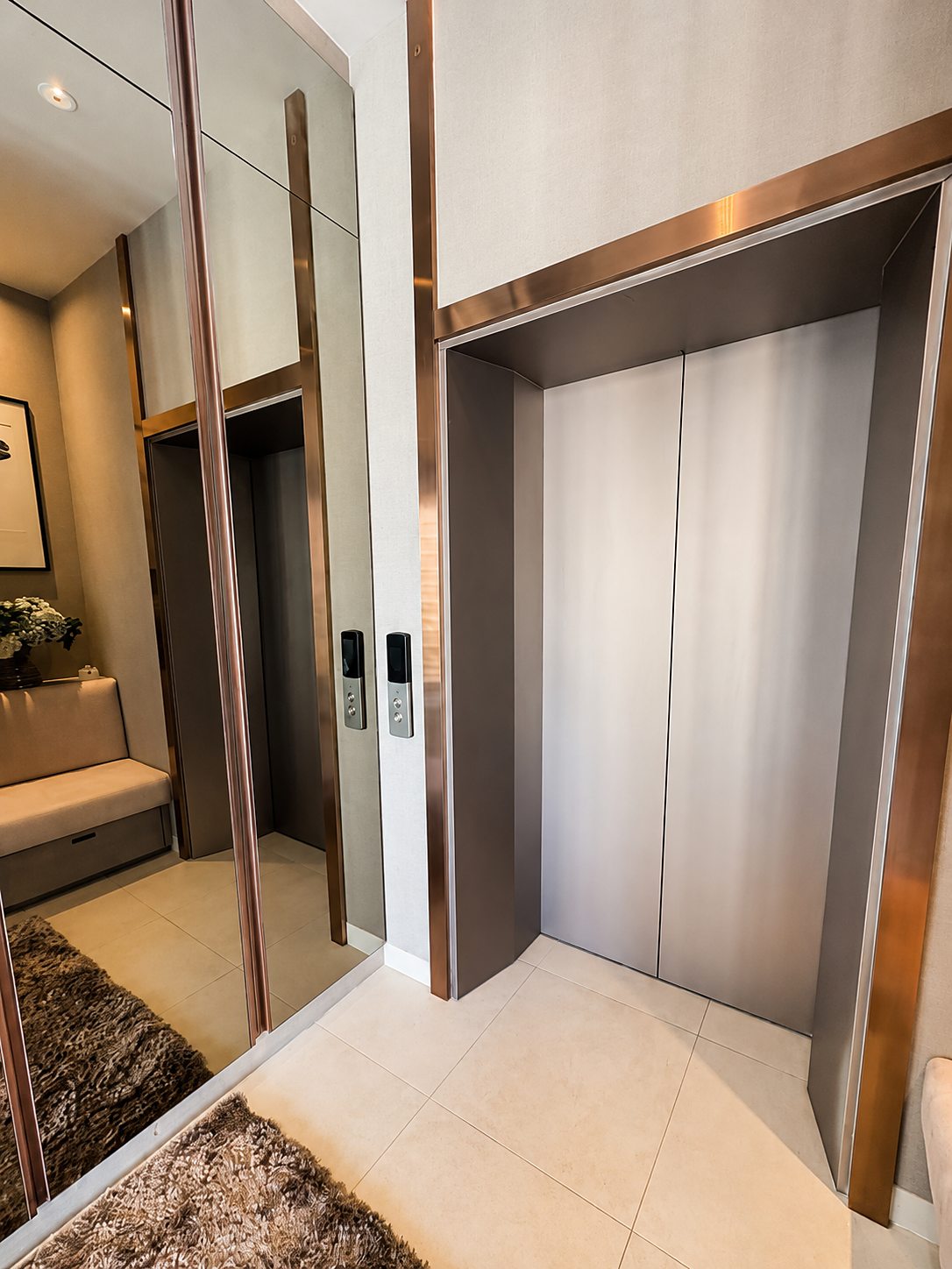 Vittorio 39: Private lift lobby
