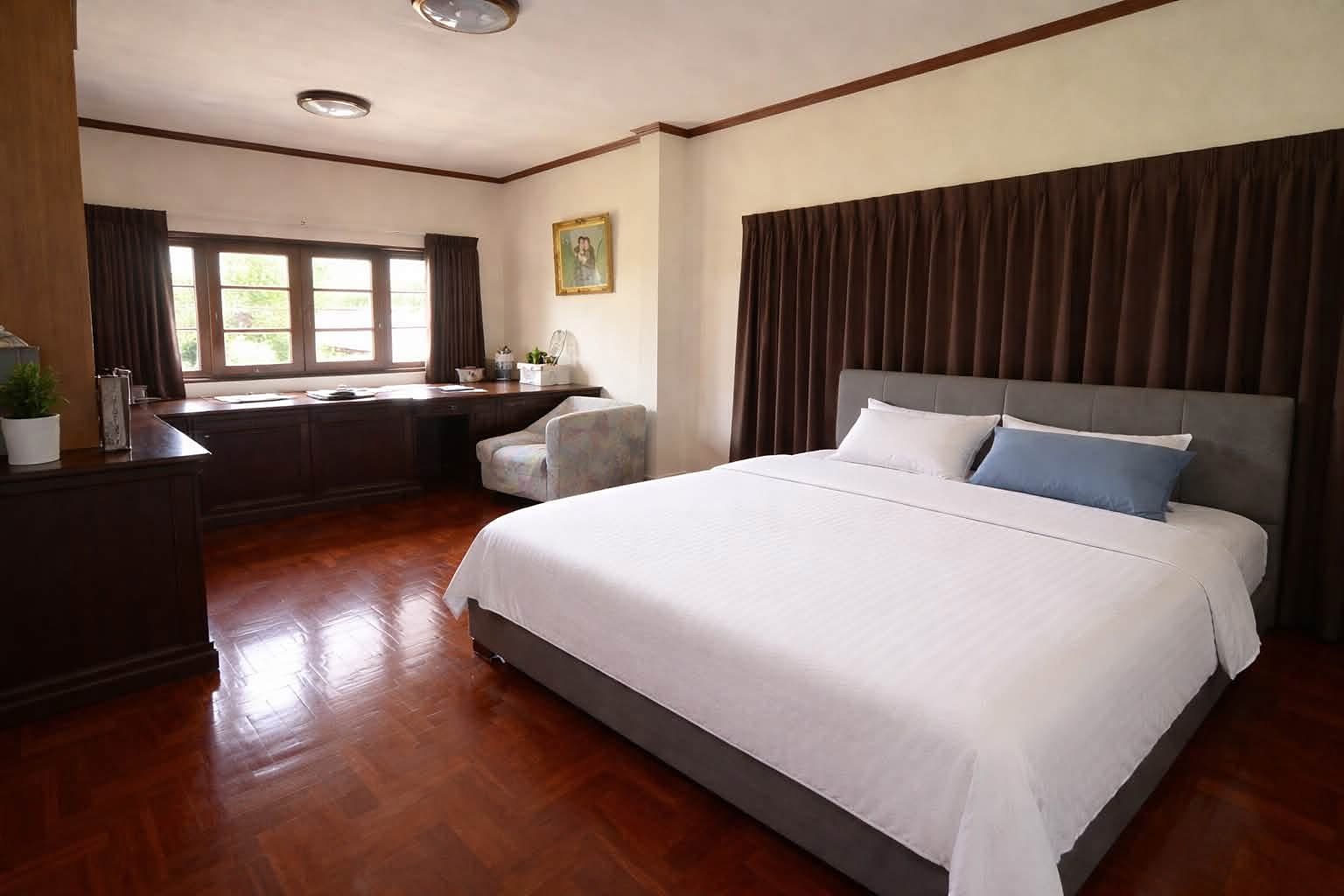 หมู่บ้านผกามาศ (Phakamas Village)